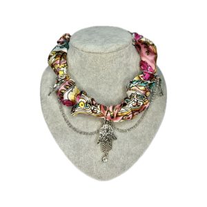 Collar Bandana Mano de Fátima